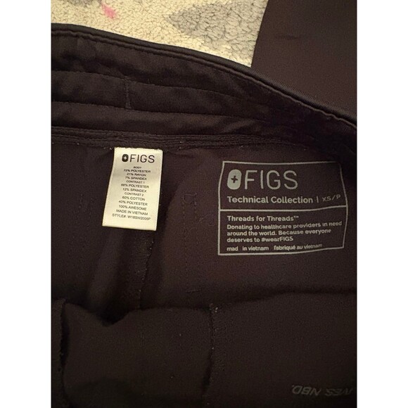 Black Figs Technical Collection Cinched Ankle Scrub Pants - Picture 3 of 3